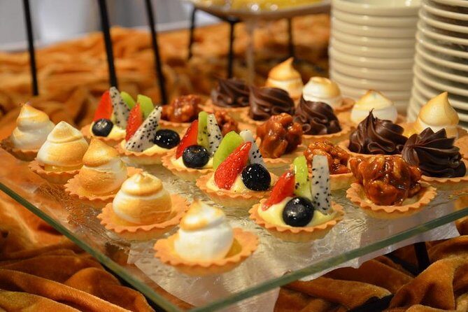 Dhow Cruise Dubai Marina - Buffet Dinner & Transfer in Dubai - The Buffet Dinner: Strong Points and the One Big Risk