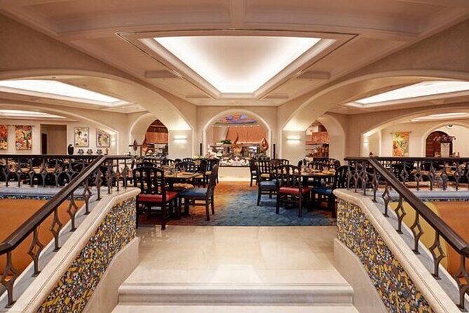Dinner at Kaleidoscope in Atlantis the Palm with Transfers Option - The Buffet Game Plan: How to Make the Most of a Self-Serve Layout