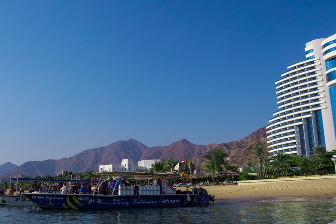 Dive trip to the coral reefs of Fujairah for certified scuba divers - Le Meridien Beach Resort base: comfort above the checklist