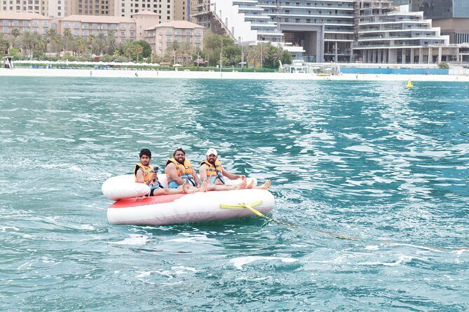 Donut or Sofa Boat Ride Watersport Tour Package in Dubai - Group size reality: up to 7 on the boat, 4 on the donut