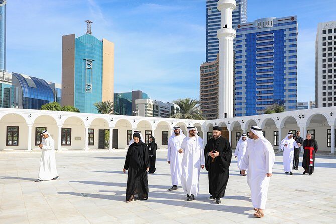Downtown Walking tour with Emirati local - What the Emirati local guide really changes