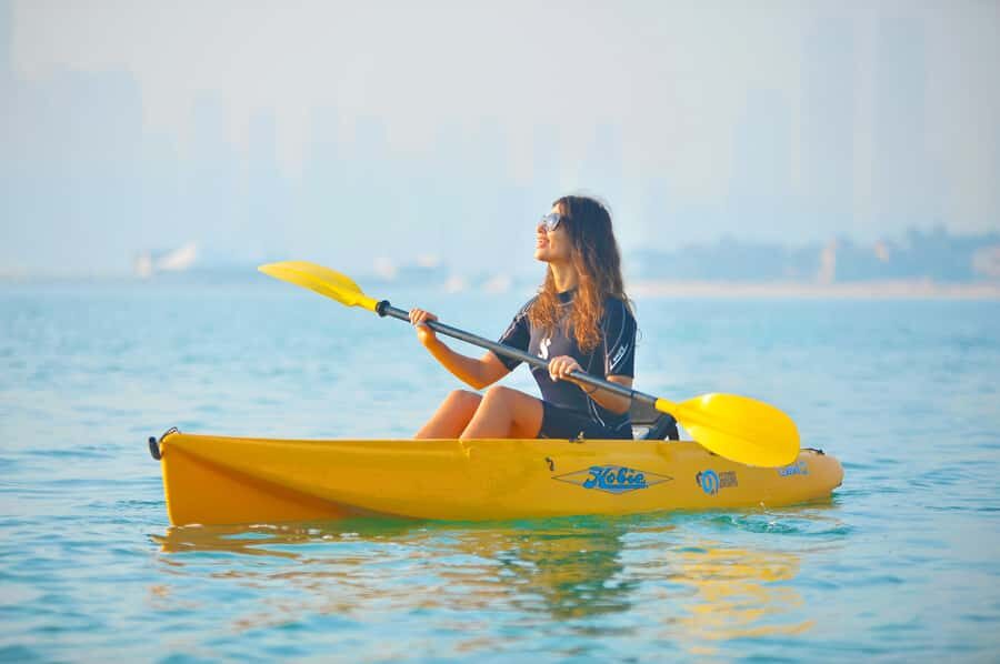 Dubai: 1-hour Kayaking or Stand Up Paddle at Dukes The Palm - Kayak or SUP in Dubai: choosing single, double, or stand-up