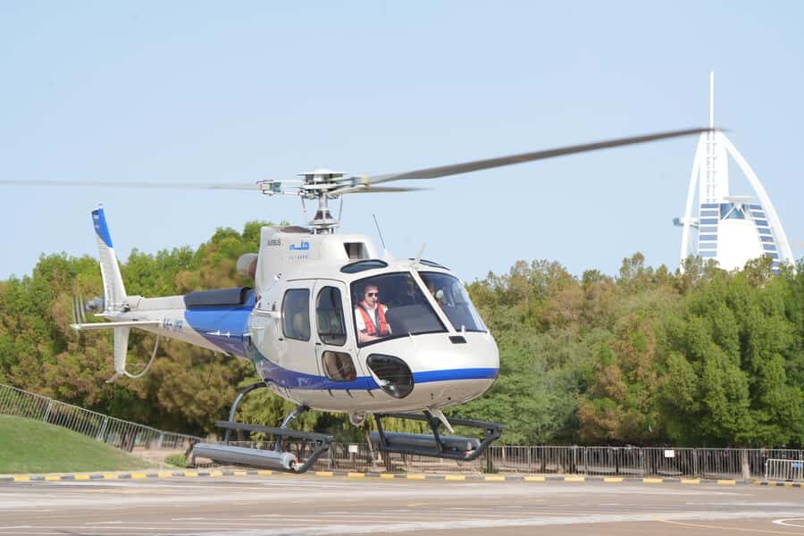 Dubai: 30-Minute Scenic Helicopter Tour - How the 30-minute route actually comes together from takeoff