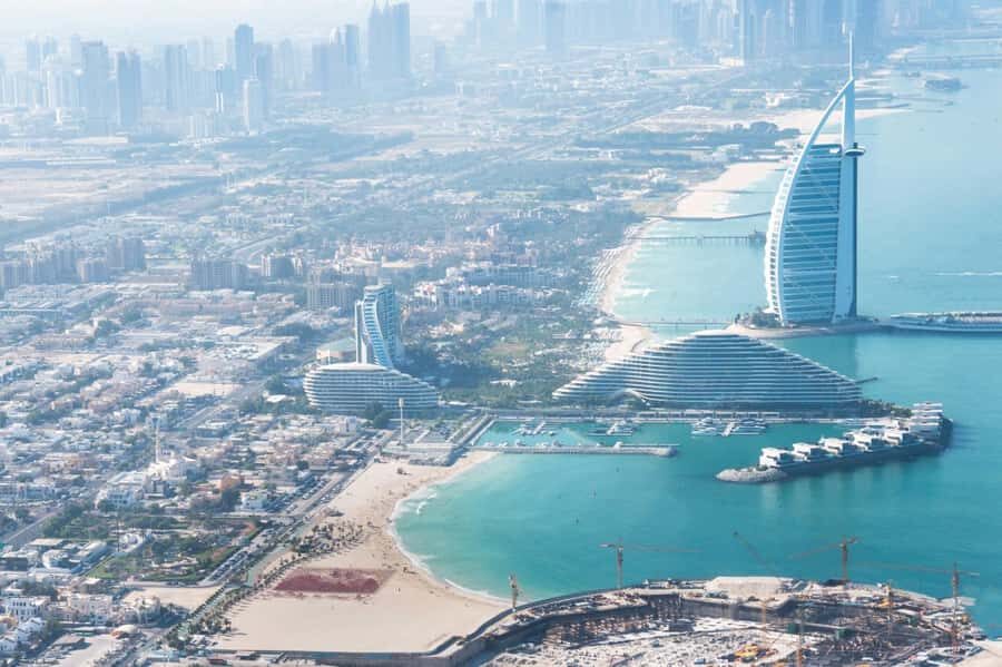 Dubai: 30-Minute Scenic Helicopter Tour - Best seats and why your window position matters