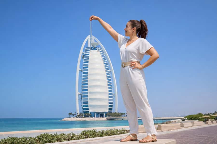 Dubai: 4-Hour Tour with Burj Khalifa Tickets - Quick highlights you’ll feel right away