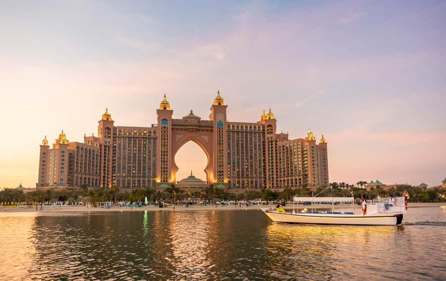Dubai: Abra Boat Tour in Atlantis, Palm, Ain Dubai & Marina - A 2-hour route that hits Dubai’s most recognizable shapes