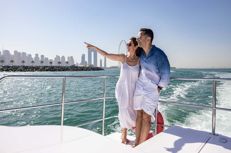 Dubai: Abra Boat Tour in Dubai Marina, Ain Dubai, JBR - Crew + Group Choice: Why Private Feels Worth Considering