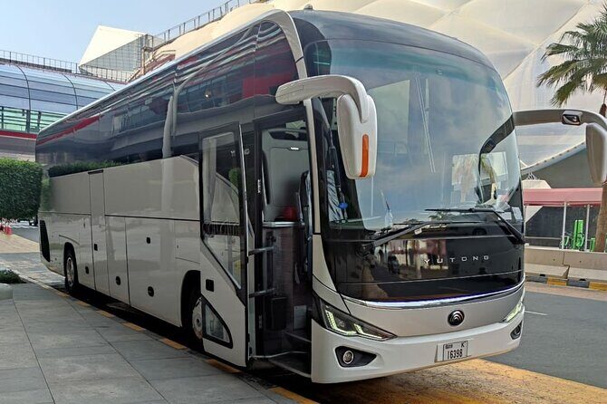Dubai Airport to private Tours and Transfer by van, coach and bus - Meet-and-Greet at Dubai Airport: The Placard System That Saves Time