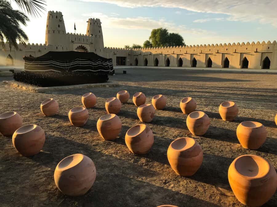 Dubai: Al Ain Oasis, Camel Market, Old Museum & Jebel Hafeet - Sheikh Zayed Palace Museum: UAE Royal Life, in Plain Museum Form