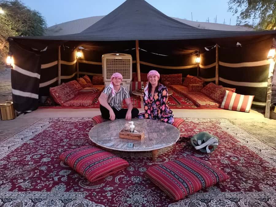 Dubai: Al Marmoom and Al Qudra Lakes Guided Tour with Dinner - Stargazing with a high-power telescope: the night part that people remember