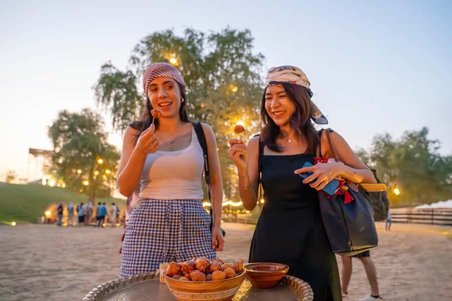 Dubai: Al Marmoom Oasis Camp Experience with Bedouin Dinner - What to bring (and what to skip) so the night stays easy