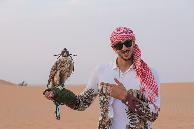 Dubai: Al Marmoom Oasis Vintage Safari: Camels, Stargazing & Meal - Pickup timing and desert clothing: small details that change the day
