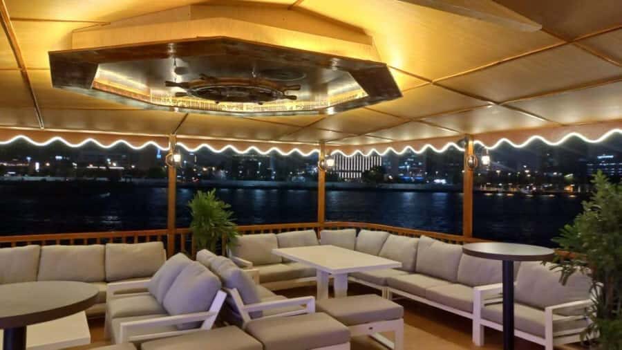 Dubai: Al Seef Largest Dhow Dinner Cruise with Live Show - Dubai Creek from Al Seef: the Bur Dubai and Deira split