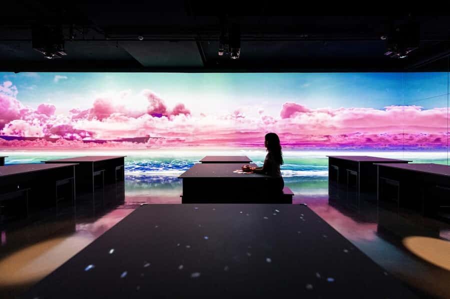 Dubai: Arte Immersive Museum Entry Ticket - Arte Tea Bar: the easiest win for pacing