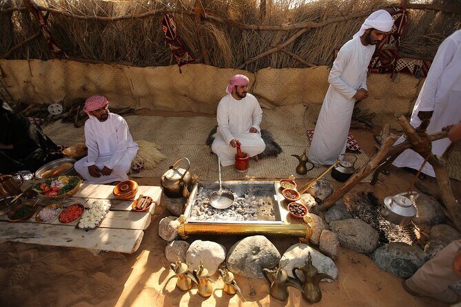 Dubai: Bedouin Culture Safari - Breakfast, storytelling, and dance with young locals