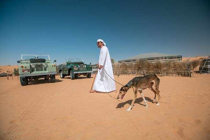 Dubai: Bedouin Culture Safari - Nature safari in a vintage Land Rover: the wildlife portion