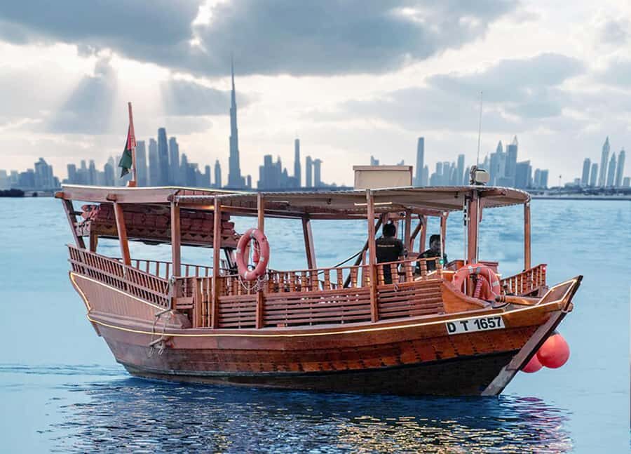 Dubai: Burj Khalifa Sunset on an Abra - A 1-hour Burj Khalifa sunset Abra on Dubai Water Canal: what it feels like