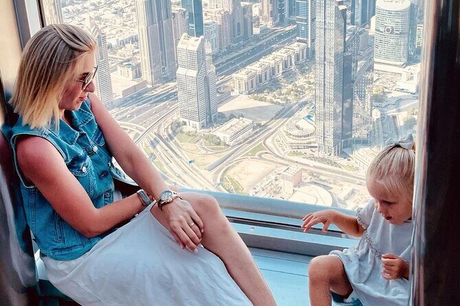 Dubai Burj Khalifa Tickets at the top (Level 124th + 125th) - Reaching Levels 124 and 125: what the ticket really includes
