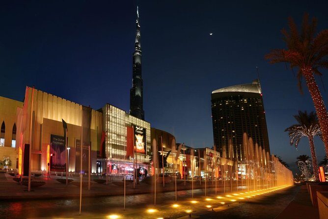 Dubai by Night - Souk Madinat Jumeirah: shopping time in a built-for-the-camera setting