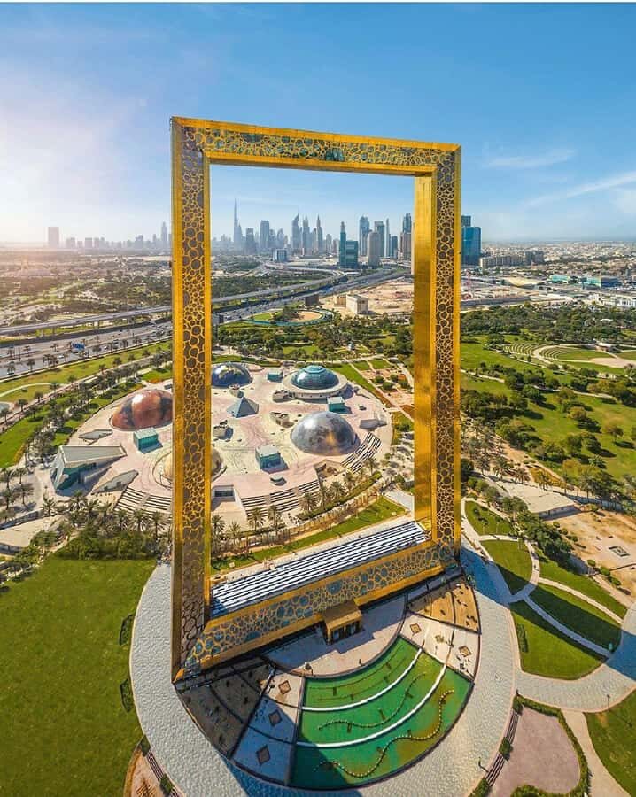 Dubai: City Highlights Private Layover Tour with Transfer - Dubai Mall and Burj Khalifa: do you want shopping or just the skyline?
