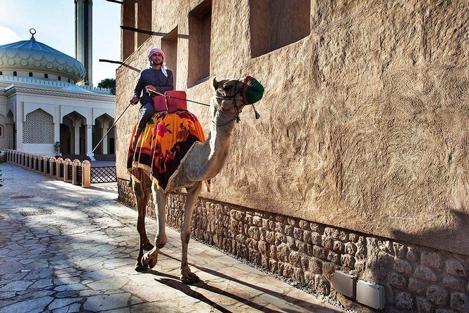 Dubai City Tour private - Dubai Gold Souk: Real Shopping Energy in Deira
