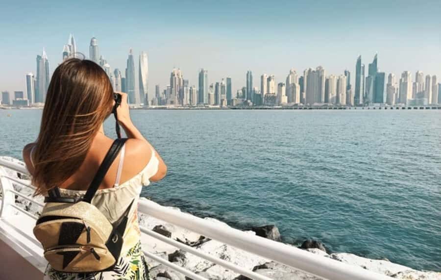 Dubai: City Tour with Burj Khalifa and Underwater Zoo Ticket - Dubai Mall and the fountain show: a good pause before your big ticket moments
