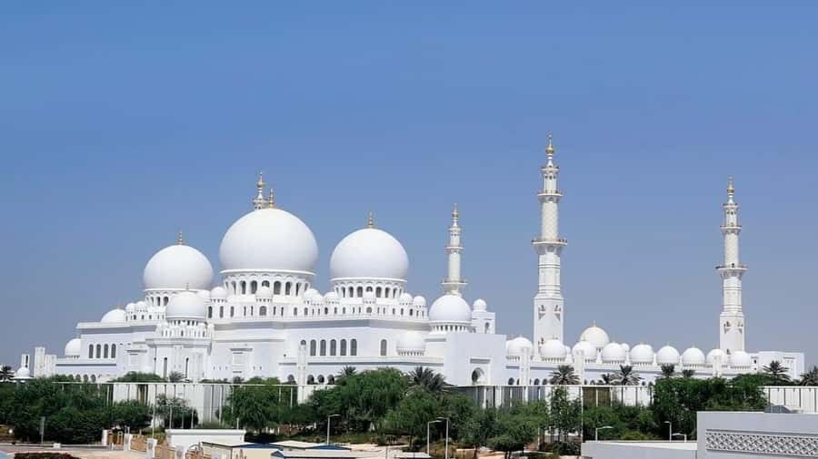 Dubai: Combo Abu Dhabi Grand Mosque tour & Dubai City tour - Sheikh Zayed Grand Mosque: What You’ll Actually See
