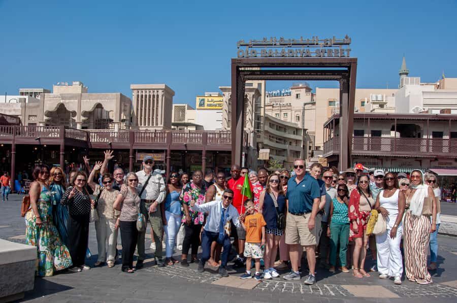 Dubai: Complete Day Tour with Optional Lunch - Dubai Mall and City Walk: shopping time with an exit plan