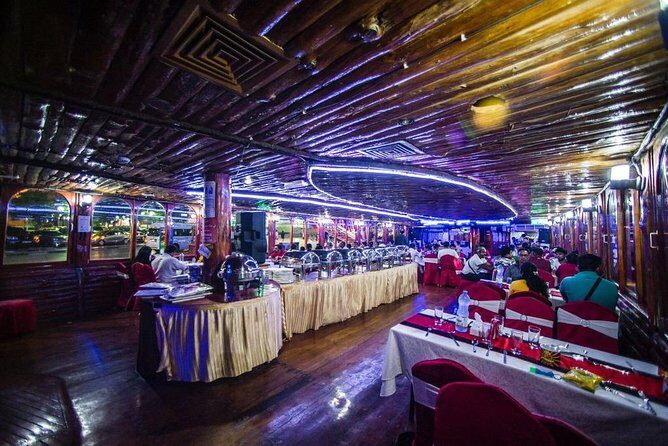 Dubai Creek Cruise Dinner with Transfer - The Views Along Dubai Creek: From Sheikh Mariam’s House to City Lights