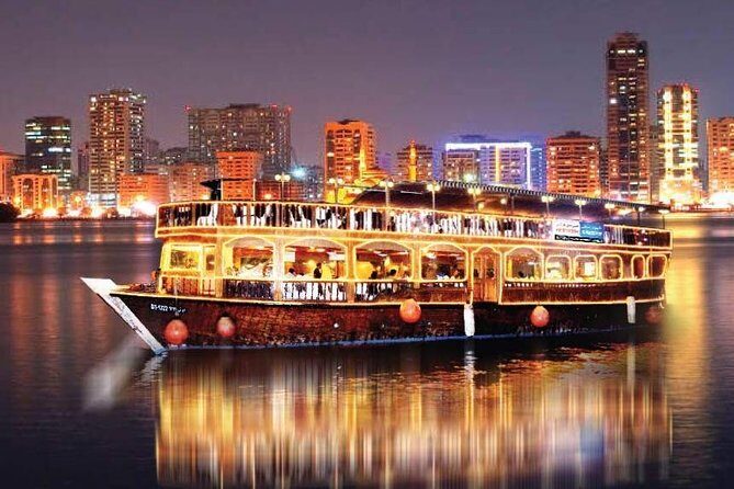 Dubai Creek Dhow Cruise Dinner - The dinner buffet: unlimited drinks, simple execution