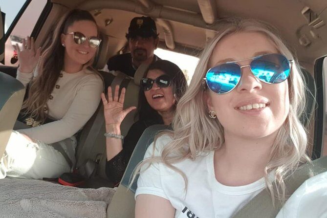 Dubai: Desert Safari 4x4 Dune with Camel Riding and Sandboarding - Group size and comfort: what can affect your experience