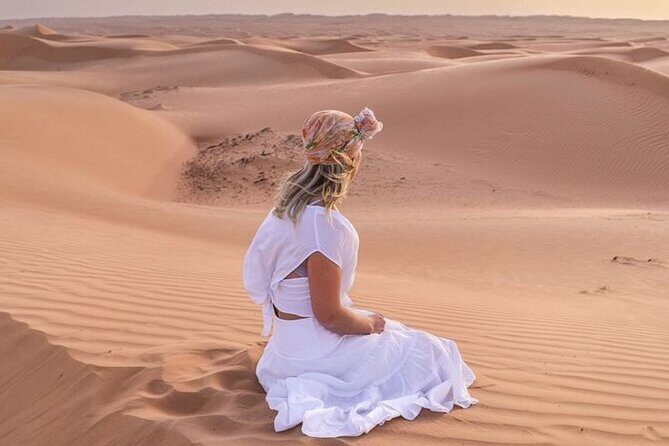 Dubai Desert Safari- Experience The Thrill in The Desert - Dinner and night shows under starlight: BBQ, shisha, belly dance, fire, Tanura