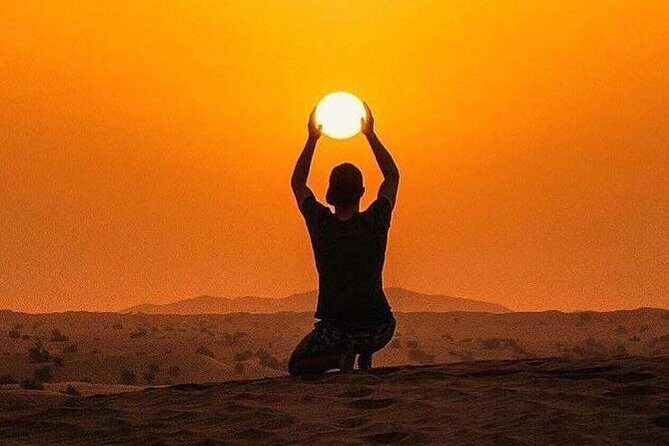 Dubai Desert Safari Including Buffet Dinner And Desert Camp Activities - Group Size, Transport Comfort, and the Quad-Ride Detour