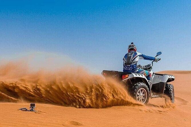 Dubai Desert Safari with dune bashing and Dinner - Dune bashing in a 4x4: thrilling, with Malik-style hosting