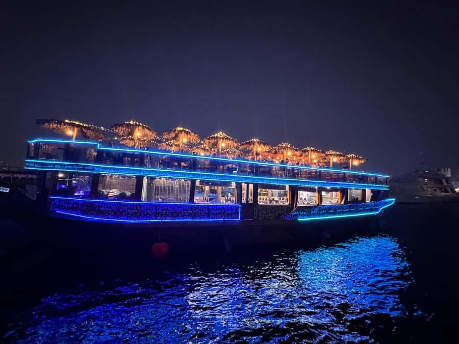 Dubai Dhow Cruise Creek,Marina Shows,Buffet & Drinks options - Key things to know before you go