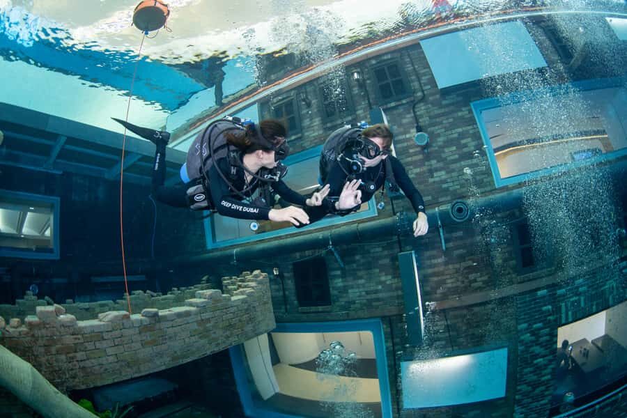 Dubai: Discover Scuba Dive for Beginners at Deep Dive - Shallow-water practice: where first-timers gain confidence