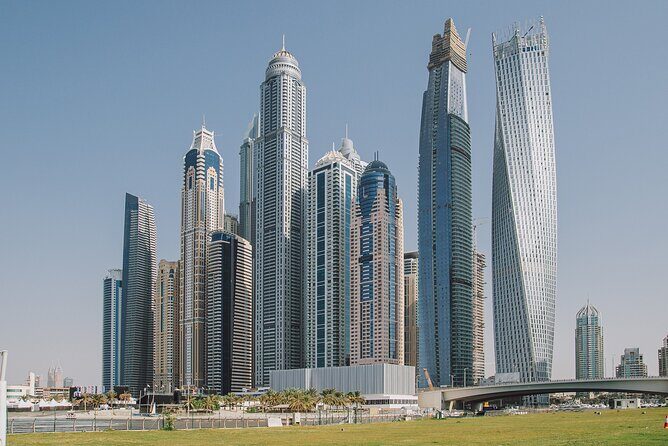 Dubai Discovery Tour - Half Day - Burj Khalifa from outside, then Dubai Mall with free entry