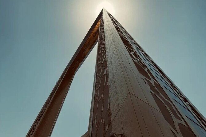 Dubai: Dubai Frame Where Heritage Meets Modernity - Luminous glass walkway: thrilling for some, uncomfortable for others
