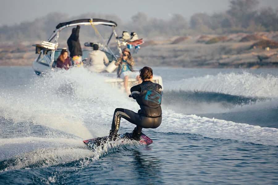Dubai: Dubai Marina Wakesurfing or Wakeboarding Experience - Key points to know before you hit Dubai Marina