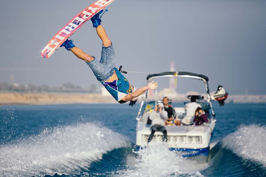 Dubai: Dubai Marina Wakesurfing or Wakeboarding Experience - Wakesurfing vs Wakeboarding: How to Choose What You’ll Do