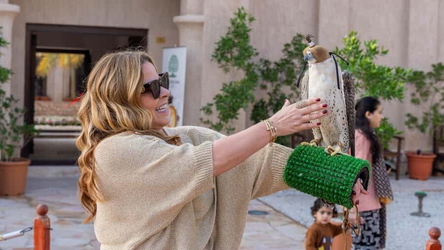 Dubai: Emirati Cultural Experience with Emirati Meal - Jumeirah Mosque Majlis: Respect, Context, and What You Learn