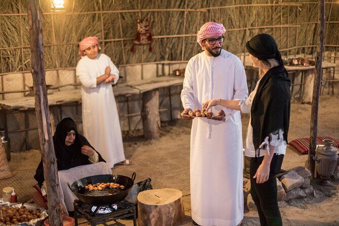 Dubai: Evening Camel Caravan, Bedouin Dinner at Al Marmoom Oasis - Dress-Up With Kandura and Abaya, Then Sunset Photos