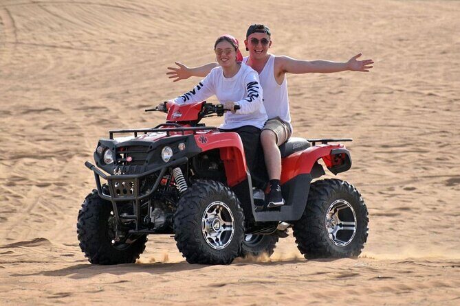 Dubai Evening Desert Safari - Sharing - Sunset photo moment: when the sand turns into a backdrop