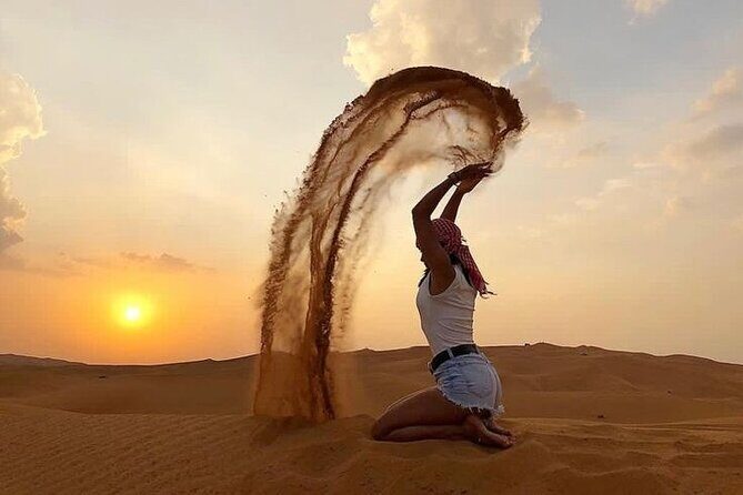 Dubai Evening Desert Safari - Sharing - Desert road-to-camp transition: how the evening stays organized