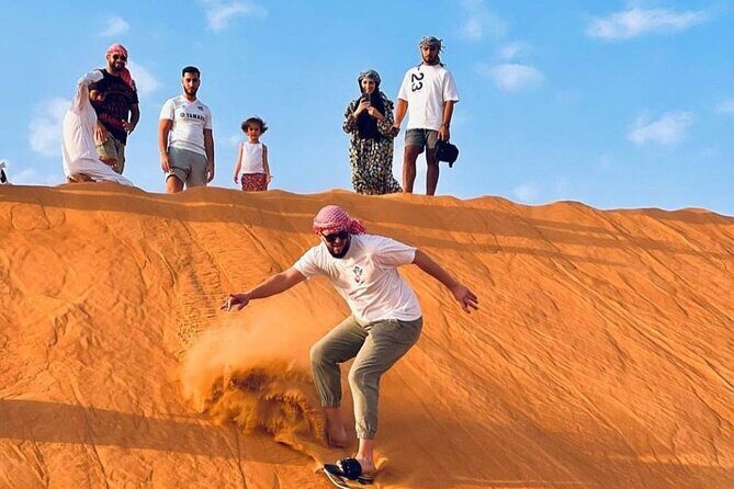 Dubai Evening Desert Safari Tour with Hotel Transfer & Live BBQ - What to wear and bring for a smooth evening in the sand