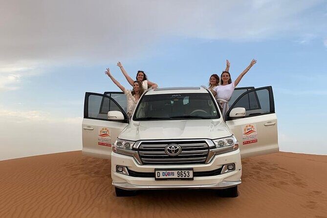 Dubai Evening Desert Safari with BBQ & Live Entertainment - Pickup and the Air-Conditioned Escape From the City