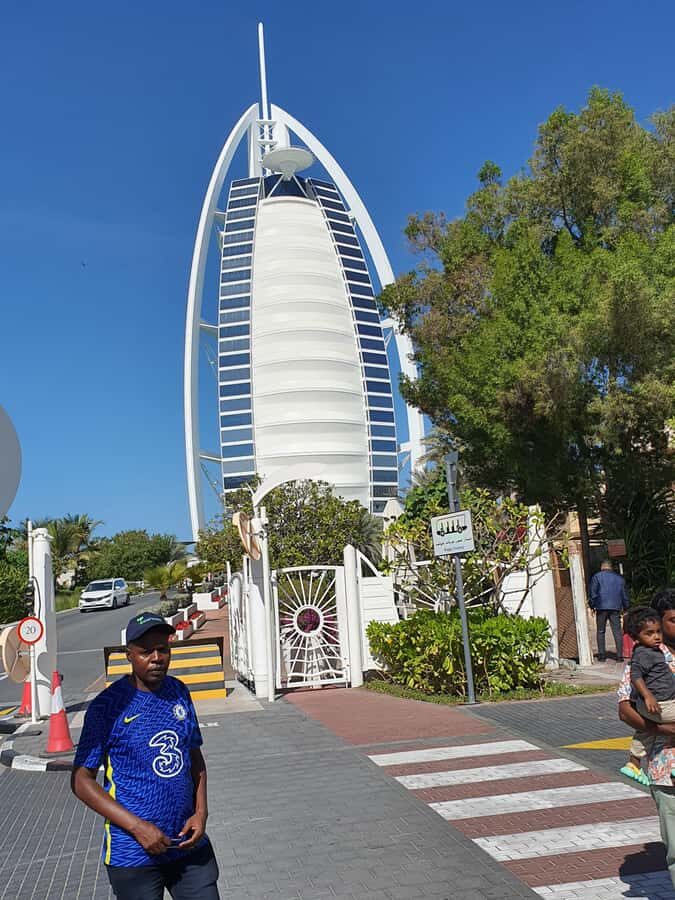 Dubai: Exclusive Private City Highlights Instagram Tour - Stop 4: Jumeirah Beach Sand Time and Golden Color (30 Minutes)