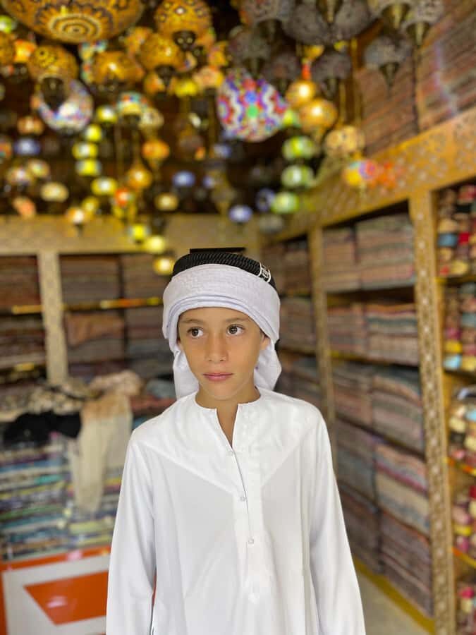Dubai : excursion privée d’une journée en français - Old Dubai souks and the Creek abra: sensory, not staged