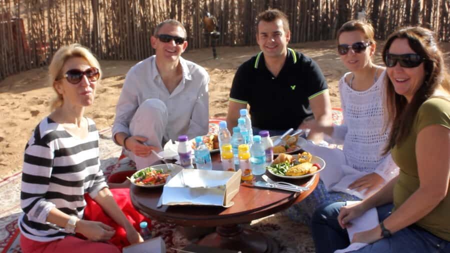 Dubai Falconry Safari - Hotel Pickup, 4-Wheel-Drive Comfort, and the Early Desert Start