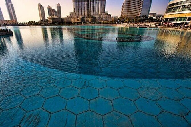 Dubai Fountain Boardwalk - Tickets: mobile QR is accepted, but be ready with QR + photo ID